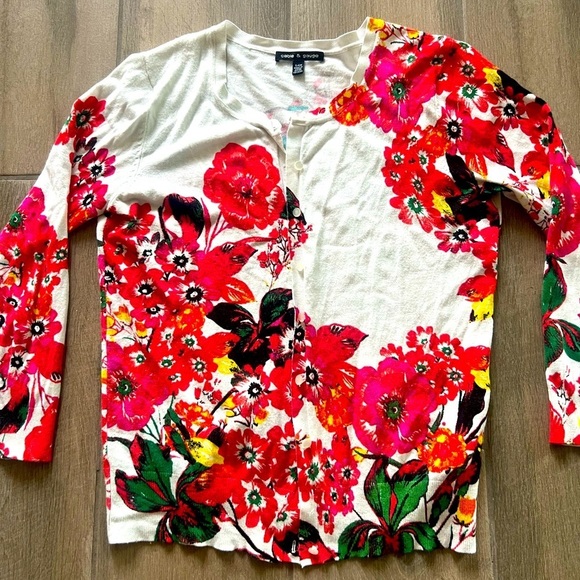 Cable & Gauge Sweaters - In very good condition. Soft and luxurious feel. Please check pic for details